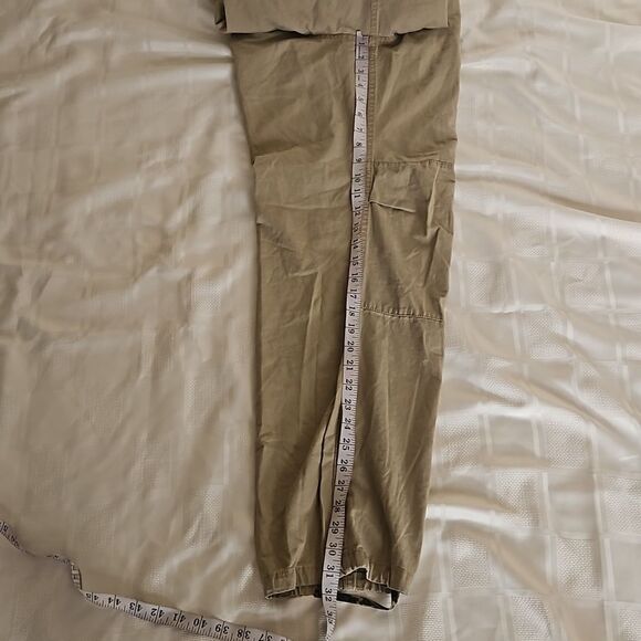 Old Navy Men Relaxed Fit Khaki Cargo Pants With Camo Ankle String 31×32 - Picture 6 of 16
